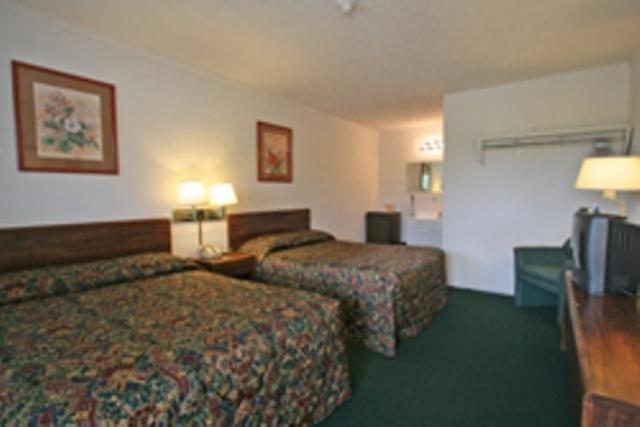 Hotel Lake Anna Glenora Bilik gambar