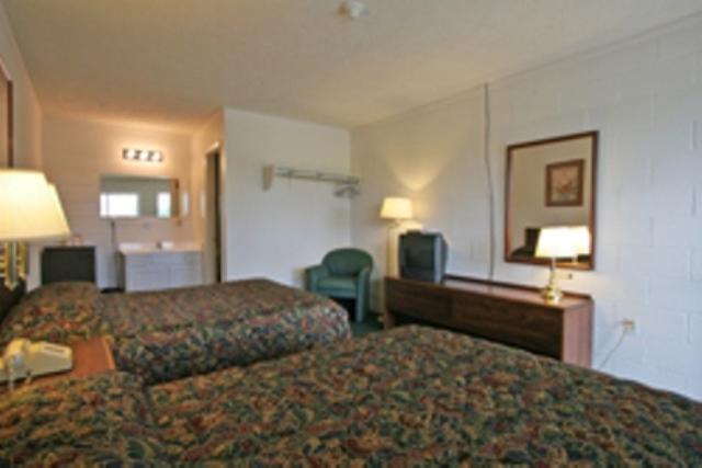 Hotel Lake Anna Glenora Bilik gambar